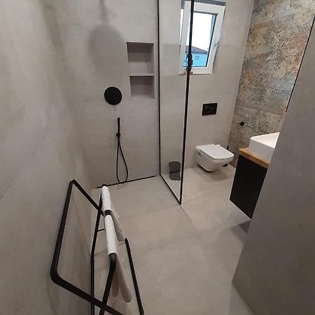 Apartments Dile ซูโกชัน ภายนอก รูปภาพ